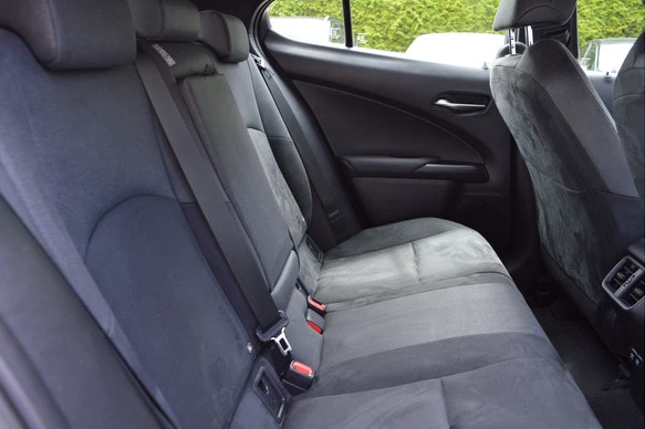 Lexus UX - Afbeelding 18 van 30
