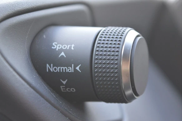 Lexus UX - Afbeelding 28 van 30