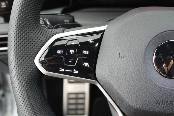 Volkswagen Golf - Afbeelding 17 van 30