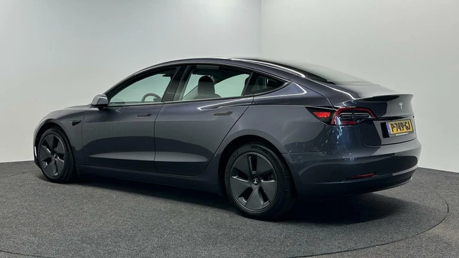 Tesla Model 3 - Afbeelding 4 van 30