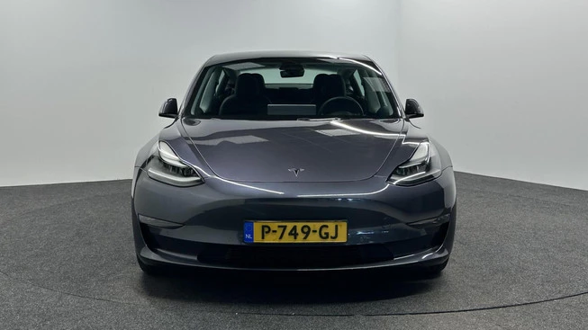 Tesla Model 3 - Afbeelding 6 van 30
