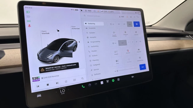 Tesla Model 3 - Afbeelding 26 van 30