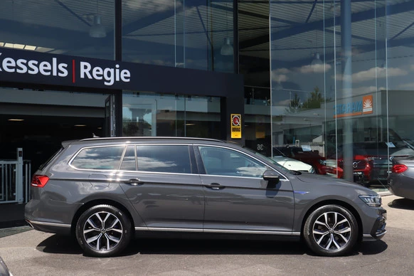 Volkswagen Passat - Afbeelding 3 van 30