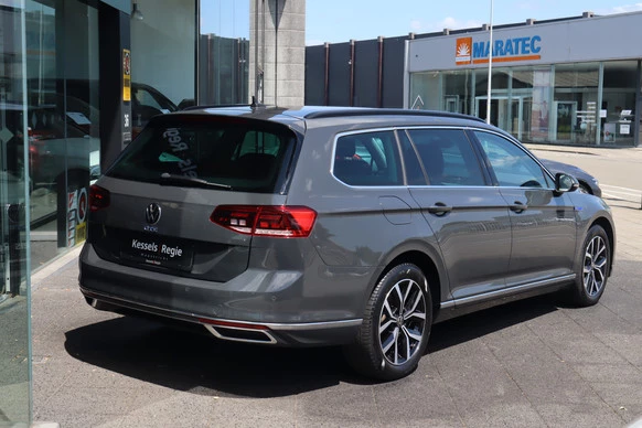 Volkswagen Passat - Afbeelding 4 van 30