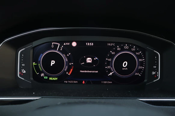 Volkswagen Passat - Afbeelding 10 van 30