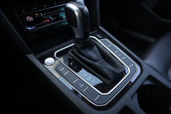 Volkswagen Passat - Afbeelding 14 van 30