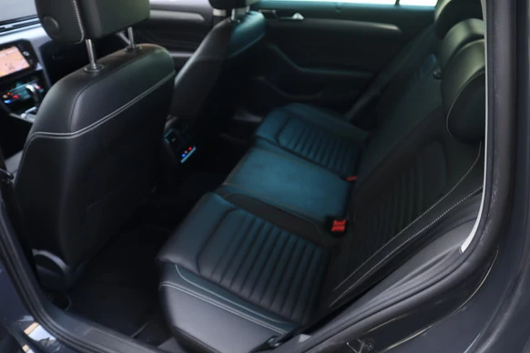 Volkswagen Passat - Afbeelding 19 van 30