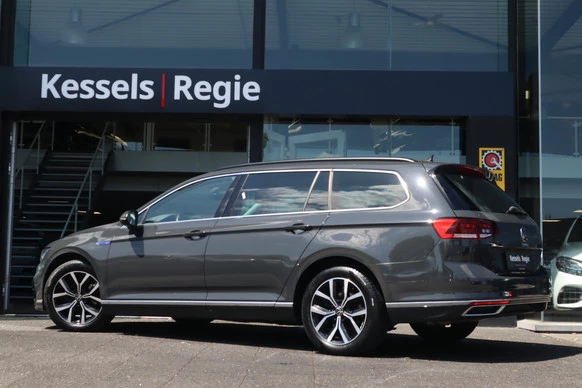 Volkswagen Passat - Afbeelding 24 van 30