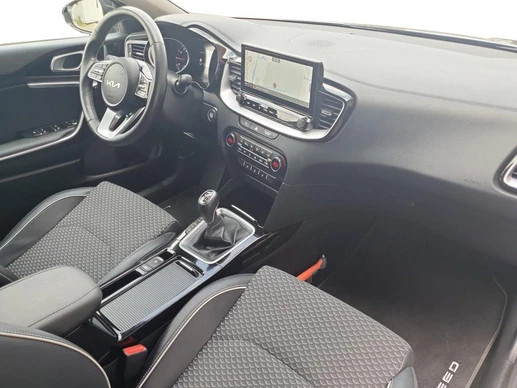 Kia Ceed - Afbeelding 17 van 30