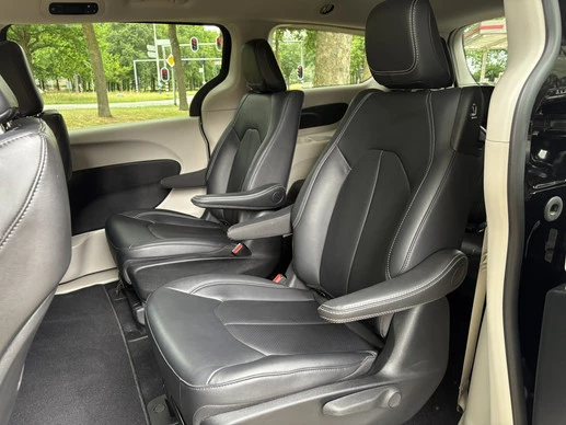 Chrysler Pacifica - Afbeelding 15 van 19