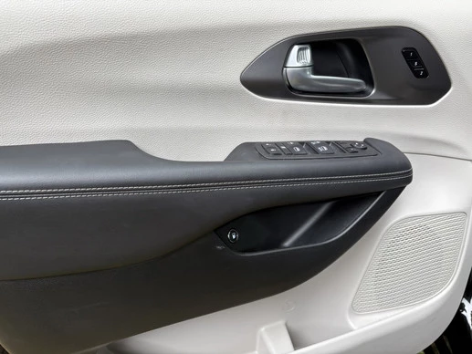 Chrysler Pacifica - Afbeelding 18 van 19