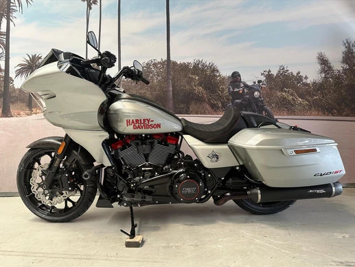 Harley-Davidson Road Glide - Afbeelding 2 van 13