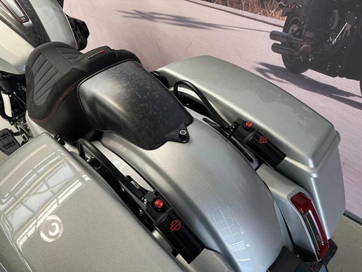 Harley-Davidson Road Glide - Afbeelding 6 van 13