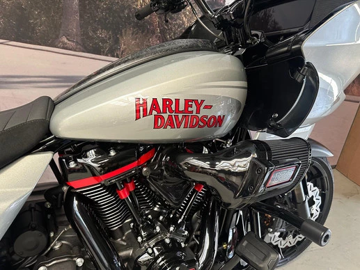 Harley-Davidson Road Glide - Afbeelding 11 van 13