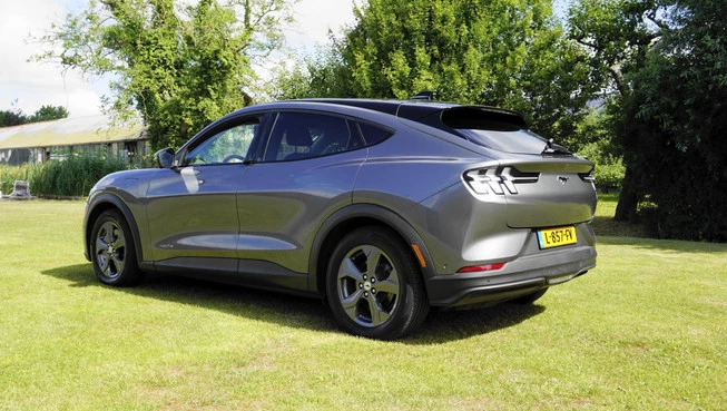 Ford Mustang Mach-E - Afbeelding 13 van 23