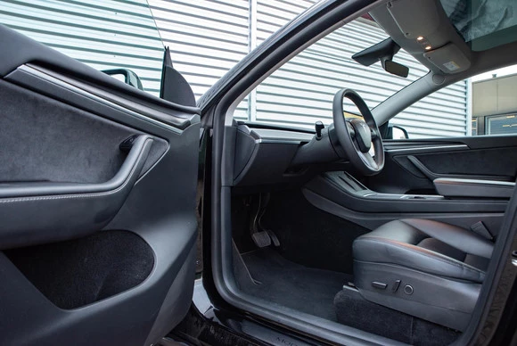 Tesla Model Y - Afbeelding 6 van 30