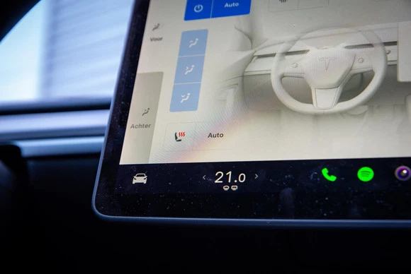 Tesla Model Y - Afbeelding 18 van 30