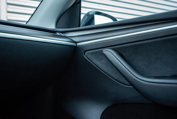 Tesla Model Y - Afbeelding 20 van 30