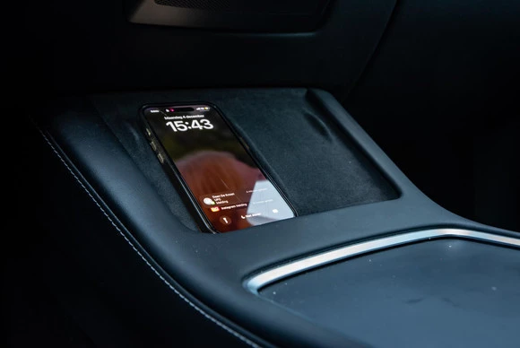 Tesla Model Y - Afbeelding 21 van 30