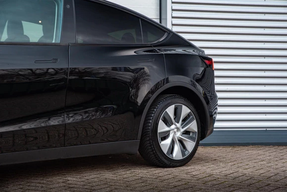 Tesla Model Y - Afbeelding 28 van 30