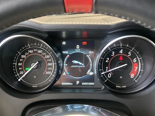 Jaguar F-Type - Afbeelding 22 van 30