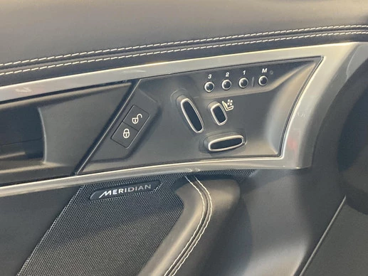 Jaguar F-Type - Afbeelding 28 van 30