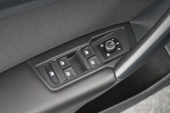 Volkswagen Tiguan - Afbeelding 15 van 30