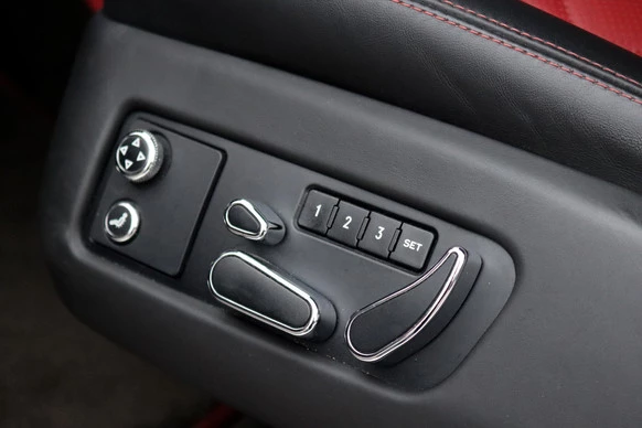 Bentley Continental GT - Afbeelding 8 van 30
