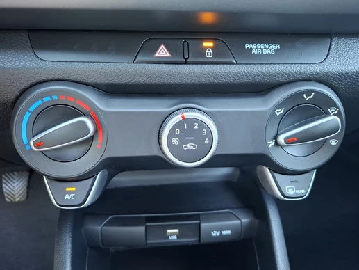 Kia Rio - Afbeelding 10 van 12