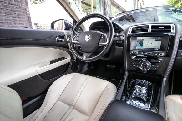 Jaguar XK - Afbeelding 9 van 30