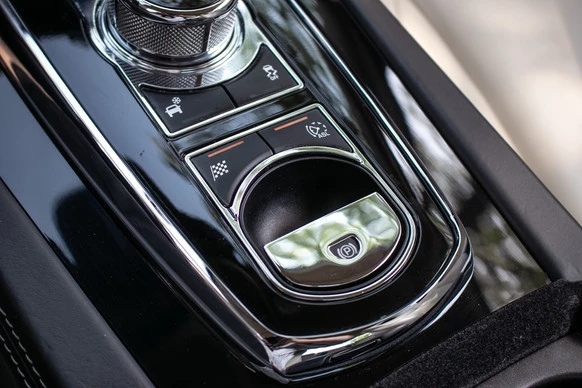 Jaguar XK - Afbeelding 25 van 30