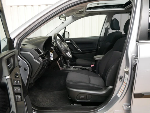 Subaru Forester - Afbeelding 10 van 30