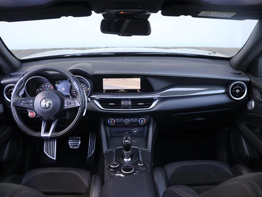 Alfa Romeo Stelvio - Afbeelding 3 van 30