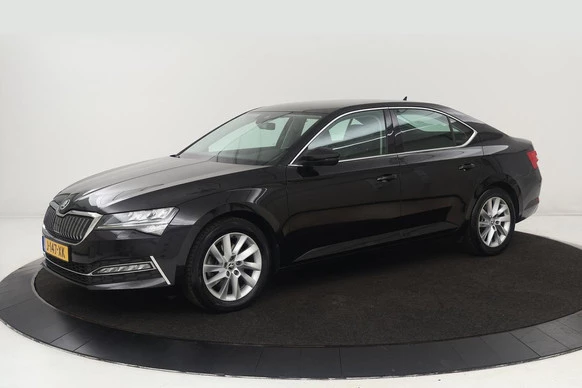 Škoda Superb - Afbeelding 1 van 30