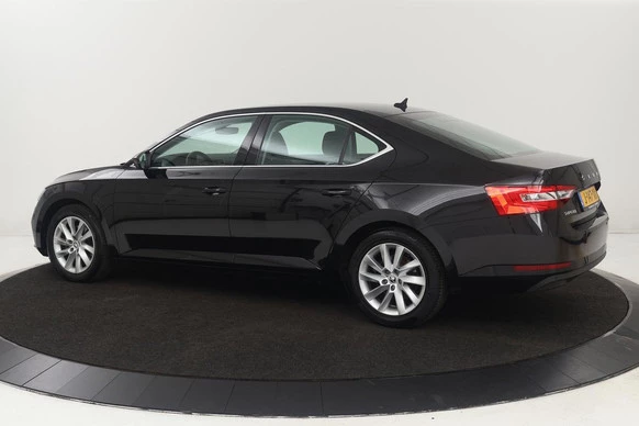 Škoda Superb - Afbeelding 2 van 30