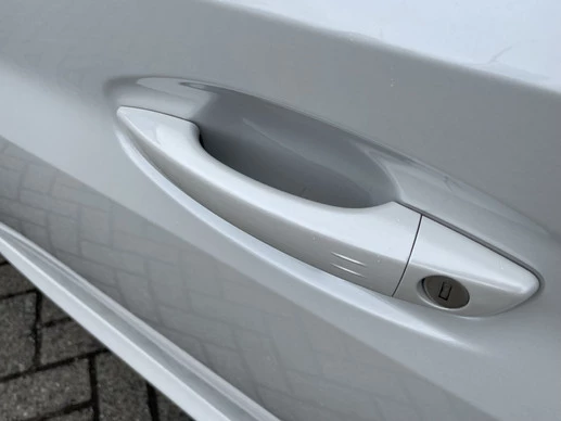 Peugeot e-208 - Afbeelding 15 van 30