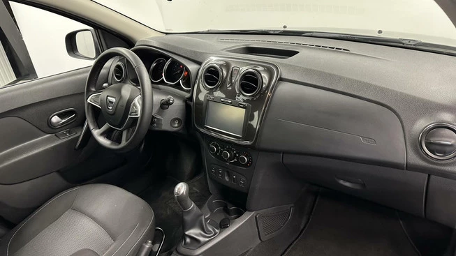 Dacia Logan - Afbeelding 13 van 30