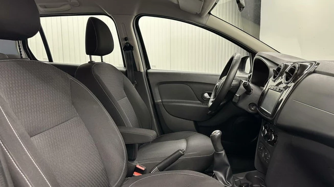 Dacia Logan - Afbeelding 14 van 30