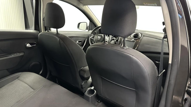 Dacia Logan - Afbeelding 17 van 30