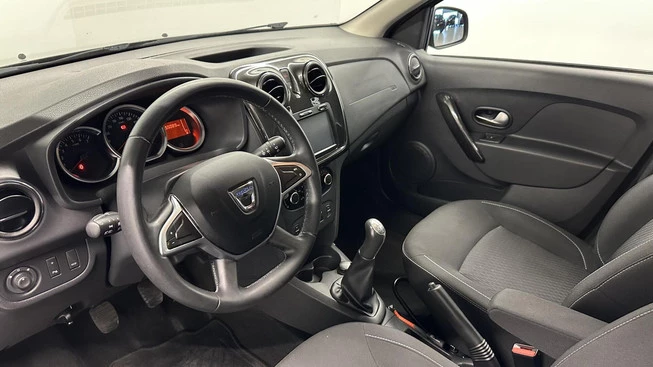 Dacia Logan - Afbeelding 18 van 30