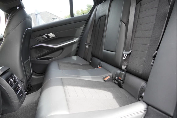 BMW 3 Serie - Afbeelding 13 van 18
