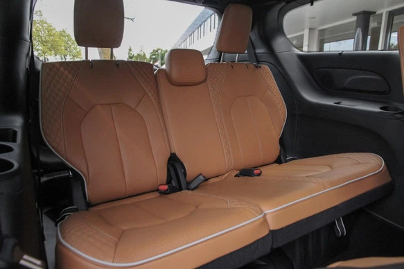 Chrysler Pacifica - Afbeelding 18 van 28