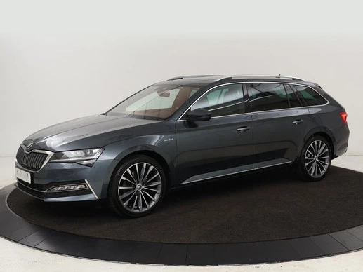 Škoda Superb - Afbeelding 1 van 30