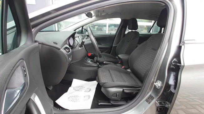 Opel Astra - Afbeelding 8 van 23