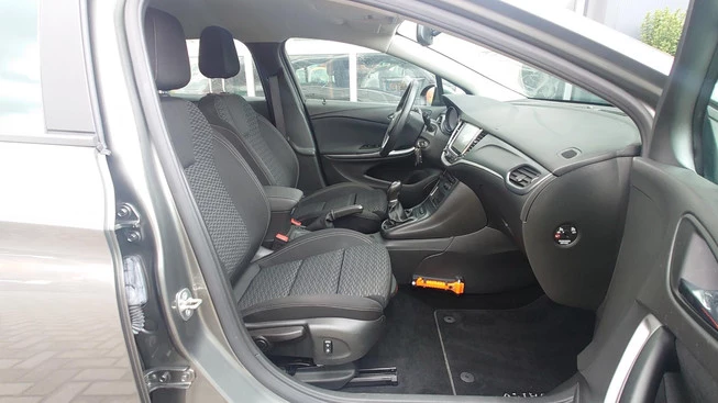 Opel Astra - Afbeelding 9 van 23