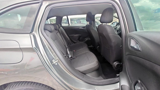 Opel Astra - Afbeelding 10 van 23