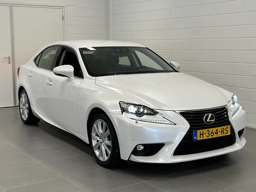 Lexus IS - Afbeelding 9 van 30