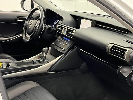 Lexus IS - Afbeelding 15 van 30