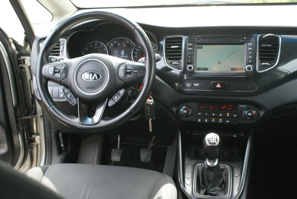 Kia Carens - Afbeelding 15 van 25