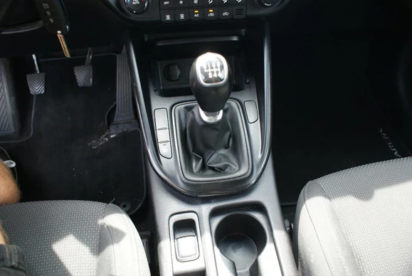Kia Carens - Afbeelding 18 van 25